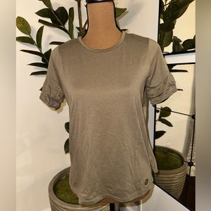 Michael Kors green top with short sleeve with two ruffles